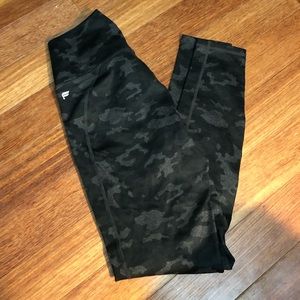 Fabletics Camo Yoga Pants Full Length || Size S